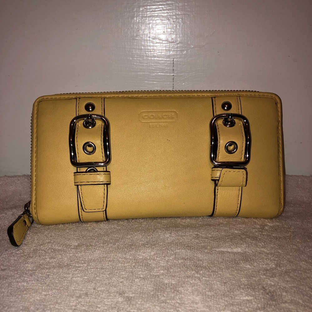 Coach Wallet - Picture 6 of 6